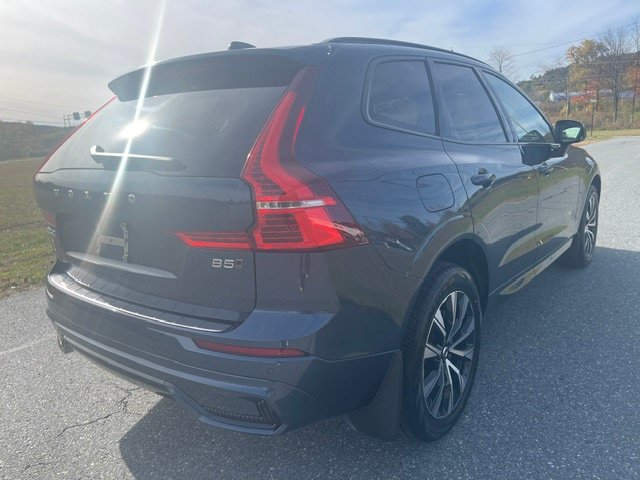 Used 2024 Volvo XC60 B5 Core w/ Protection Package Premier AWD/4WD image 4