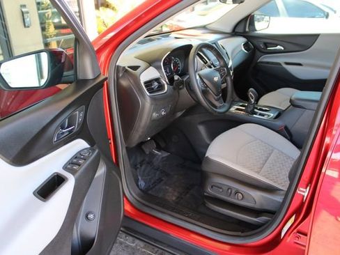 Used 2024 Chevrolet Equinox LT image 9