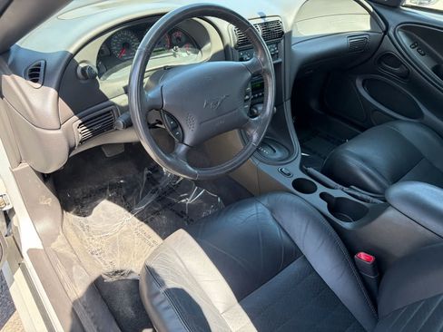 Used 2002 Ford Mustang GT RWD image 2
