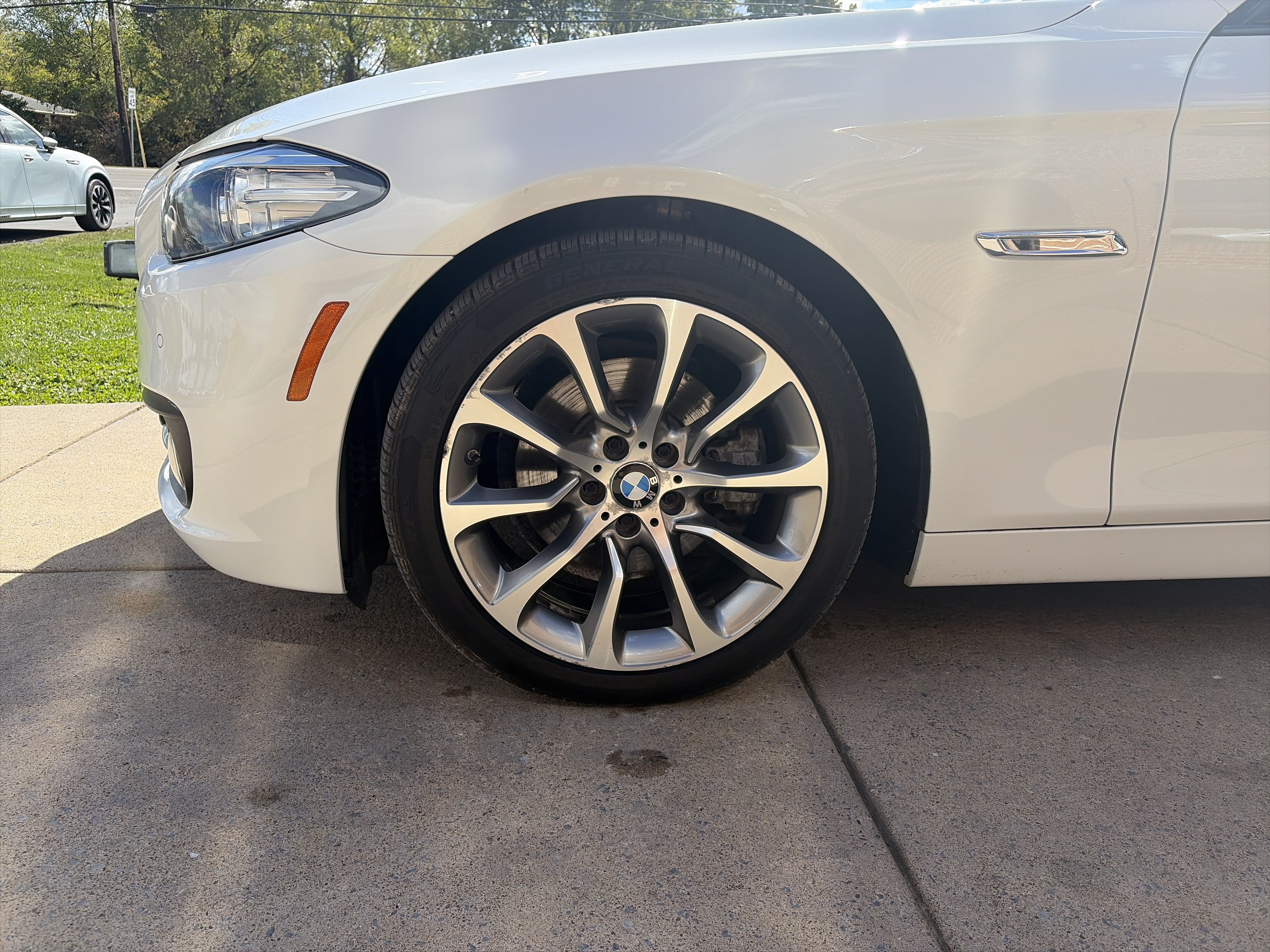 Used 2016 BMW 528i xDrive Sedan AWD/4WD image 11