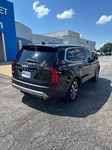 Used 2022 Kia Telluride EX w/ EX Premium Package FWD image 3