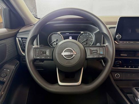 Certified 2023 Nissan Rogue SV image 9