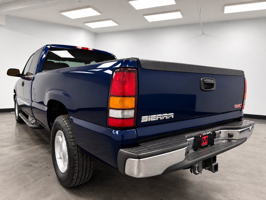 Used 2005 GMC Sierra 1500 SLE w/ Safe And Sound Package AWD/4WD image 5
