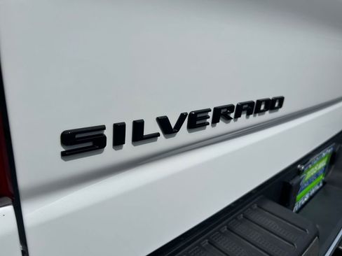 Used 2024 Chevrolet Silverado 1500 LTZ image 32