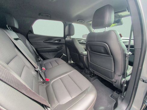 Used 2021 Chevrolet TrailBlazer RS w/ Technology Package FWD image 31