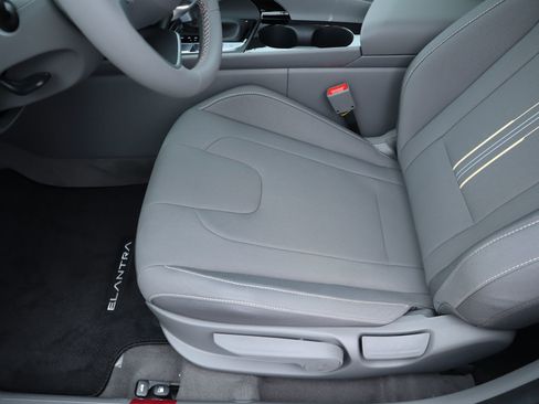 New 2026 Hyundai Elantra SEL Sport Premium FWD image 11