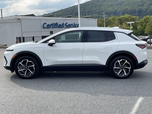 New 2026 Chevrolet Equinox EV LT image 4