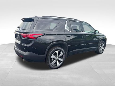 Used 2023 Chevrolet Traverse LT w/ LT Premium Package AWD/4WD image 6