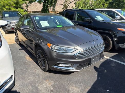 Used 2017 Ford Fusion Titanium FWD image 2
