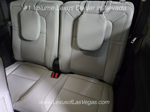 Used 2026 Lincoln Aviator Reserve AWD/4WD image 16