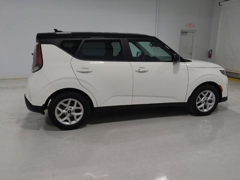 Used 2025 Kia Soul S image 10