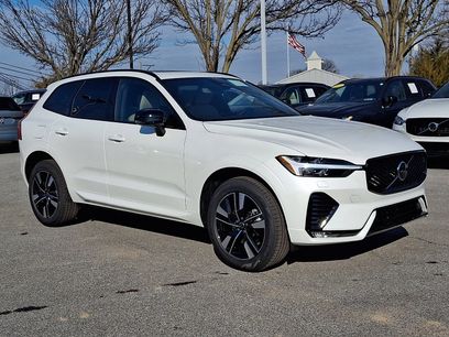 New 2026 Volvo XC60 B5 Core w/ Climate Package