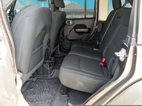 Used 2021 Jeep Wrangler Unlimited Sport image 17