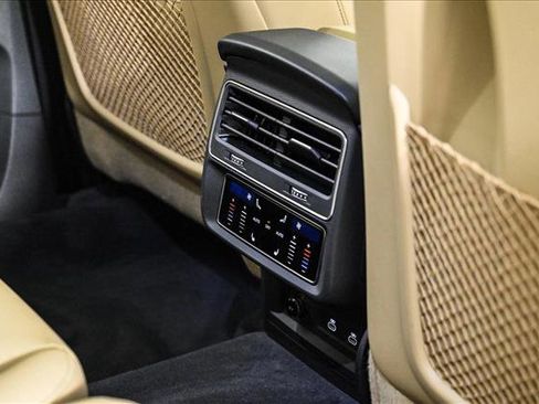 Certified 2025 Audi Q7 3.0T Premium Plus w/ Premium Plus Package image 18