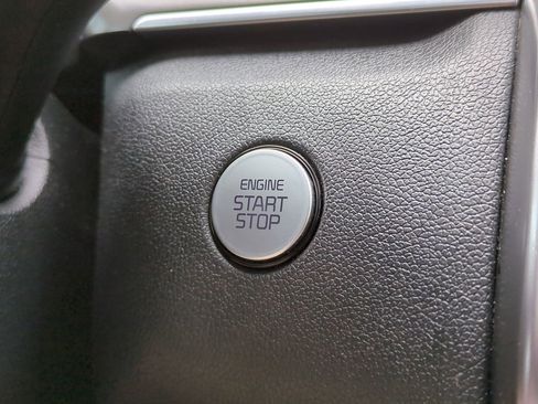 Used 2022 Kia Sorento S w/ Panoramic Sunroof Package FWD image 29