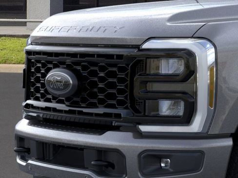 New 2026 Ford F250 Lariat w/ Black Appearance Package image 17