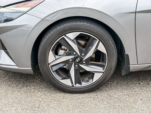 Used 2023 Hyundai Elantra SEL w/ Convenience Package FWD image 7
