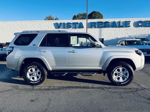 Used 2015 Toyota 4Runner Limited image 7