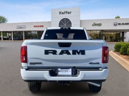 New 2026 RAM 2500 Big Horn AWD/4WD image 4
