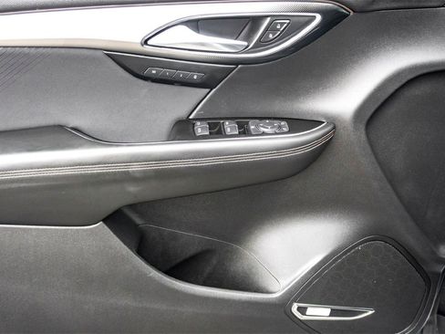 Used 2024 Buick Envision Sport Touring image 10