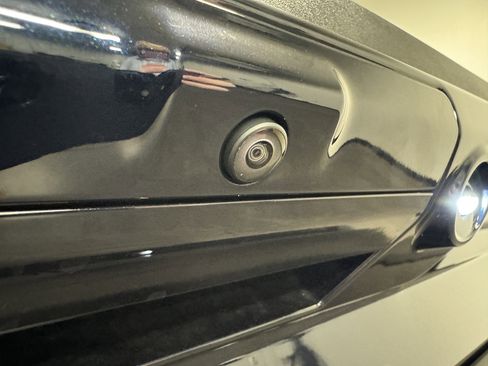 Used 2023 Ford F150 Raptor image 12