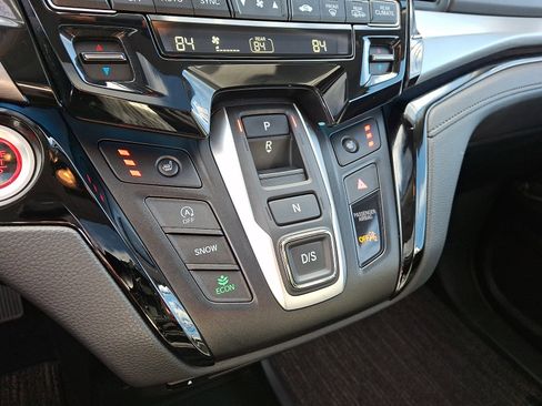 Certified 2022 Honda Odyssey Touring image 22