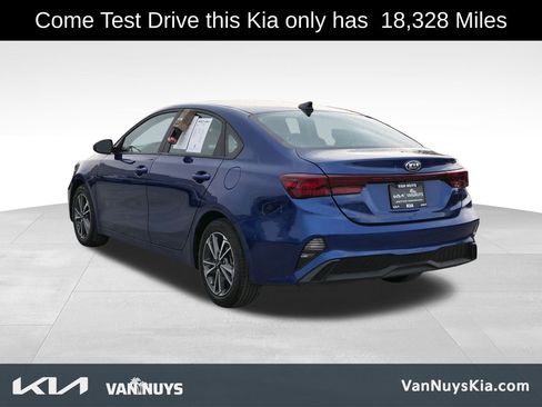 Used 2023 Kia Forte LXS w/ LXS Technology Package image 6