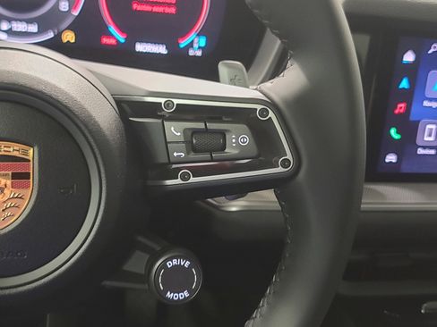 New 2026 Porsche Cayenne image 18