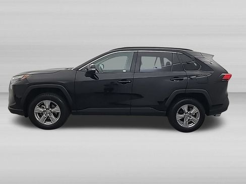 Used 2025 Toyota RAV4 XLE AWD/4WD image 8