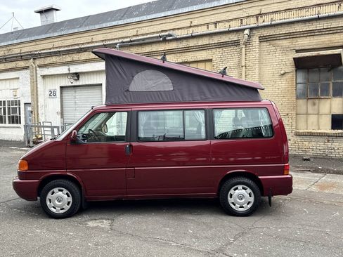 Used 1999 Volkswagen Eurovan MV FWD image 48