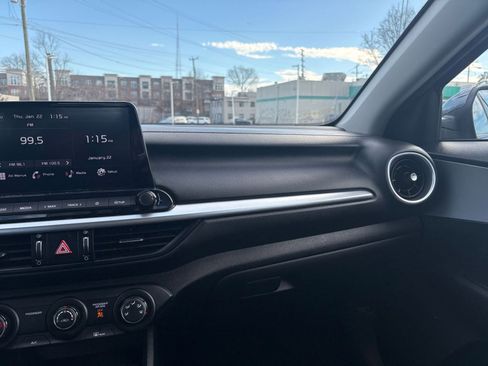 Used 2024 Kia Forte LXS image 33