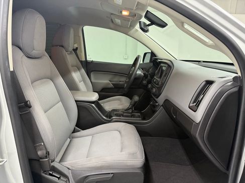 Used 2020 Chevrolet Colorado W/T w/ WT Convenience Package image 19