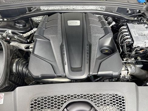 Certified 2023 Porsche Macan GTS AWD/4WD image 32