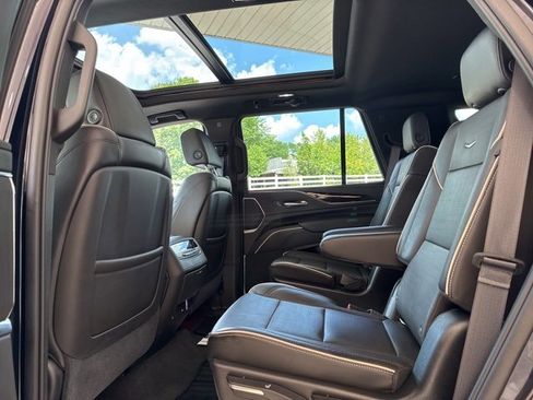 Used 2021 Cadillac Escalade Sport image 36