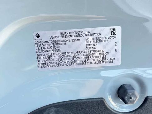 Used 2023 Rivian R1S Adventure image 11