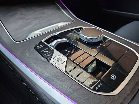 Used 2024 BMW X5 xDrive40i w/ Premium Package image 34