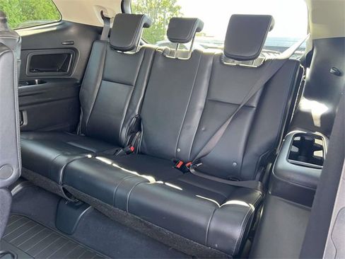 Used 2022 Subaru Ascent Limited image 13