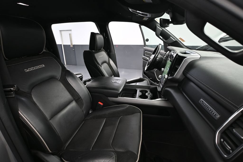 Used 2021 RAM 1500 Laramie w/ Sport Appearance Package AWD/4WD image 38
