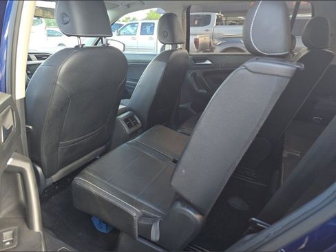 Used 2021 Volkswagen Tiguan SE image 25