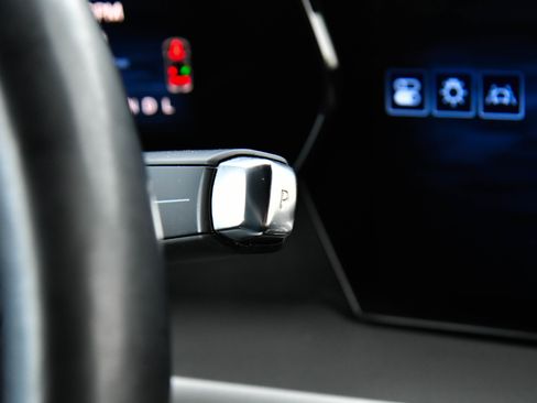 Used 2024 Chevrolet Traverse LT image 37