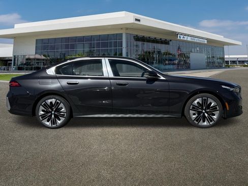 New 2026 BMW 530i w/ Convenience Package RWD image 12