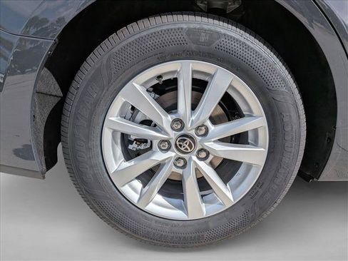Used 2026 Toyota Camry LE w/ Convenience Package FWD image 10