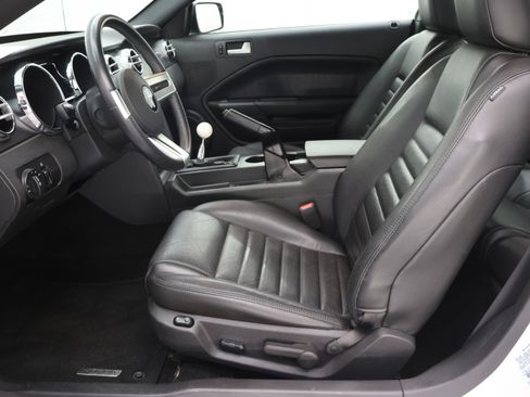 Used 2007 Ford Mustang GT RWD image 8