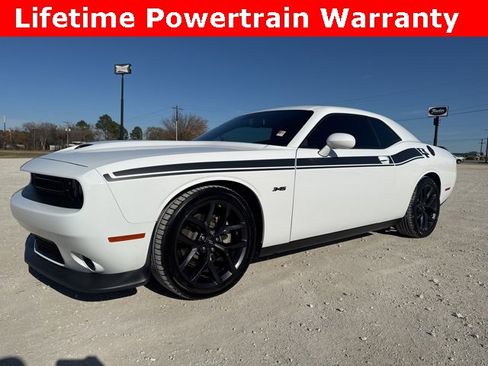 Used 2023 Dodge Challenger R/T w/ Plus Package image 1
