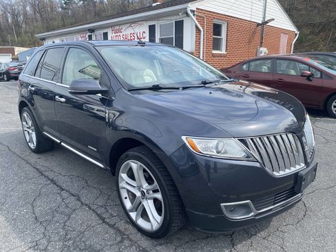 Used 2014 Lincoln MKX AWD w/ Equipment Group 102A image 3