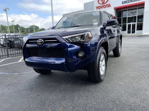 Certified 2024 Toyota 4Runner SR5 AWD/4WD image 4