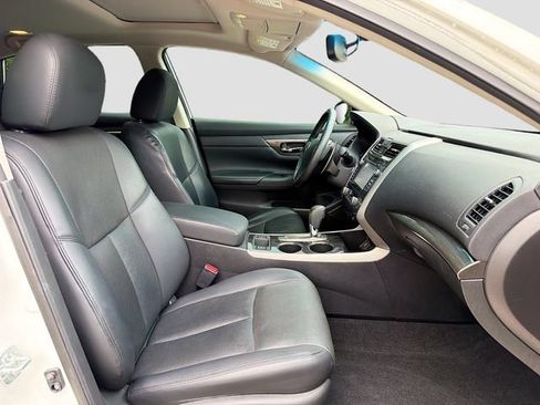 Used 2015 Nissan Altima 3.5 SL FWD image 14