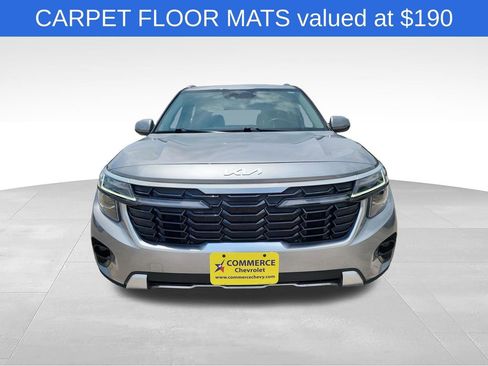 Used 2025 Kia Seltos EX FWD image 2