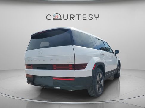 New 2026 Hyundai Santa Fe SE image 3