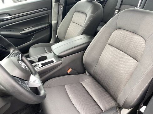 New 2025 Nissan Altima 2.5 SV image 17